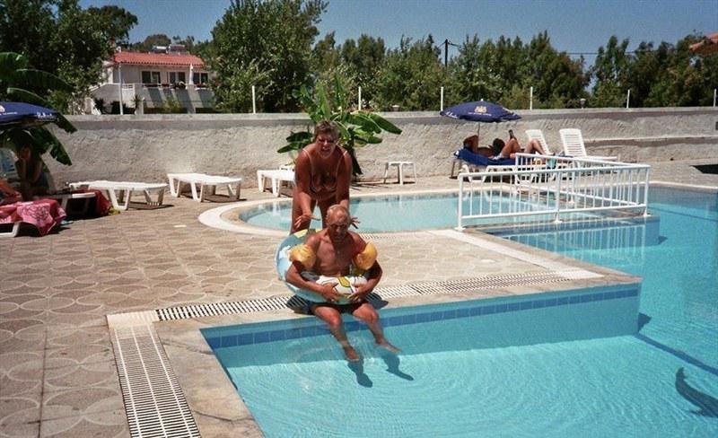 Frosini Hotel Lambi  Buitenkant foto