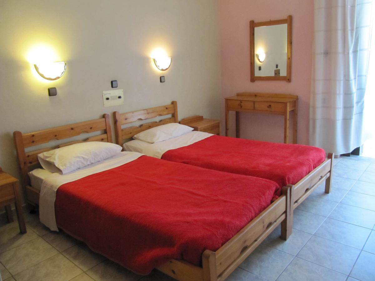 Frosini Hotel Lambi  Buitenkant foto