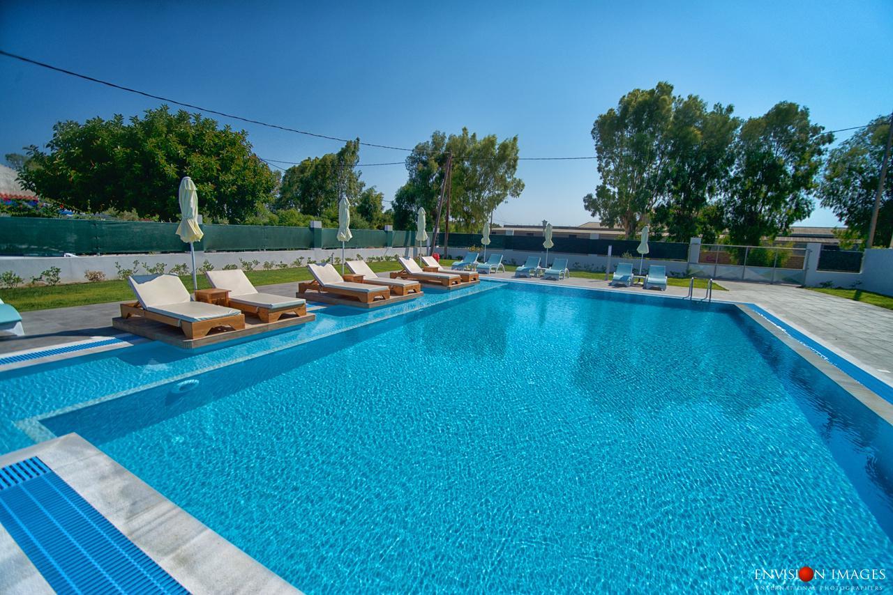 Frosini Hotel Lambi  Buitenkant foto