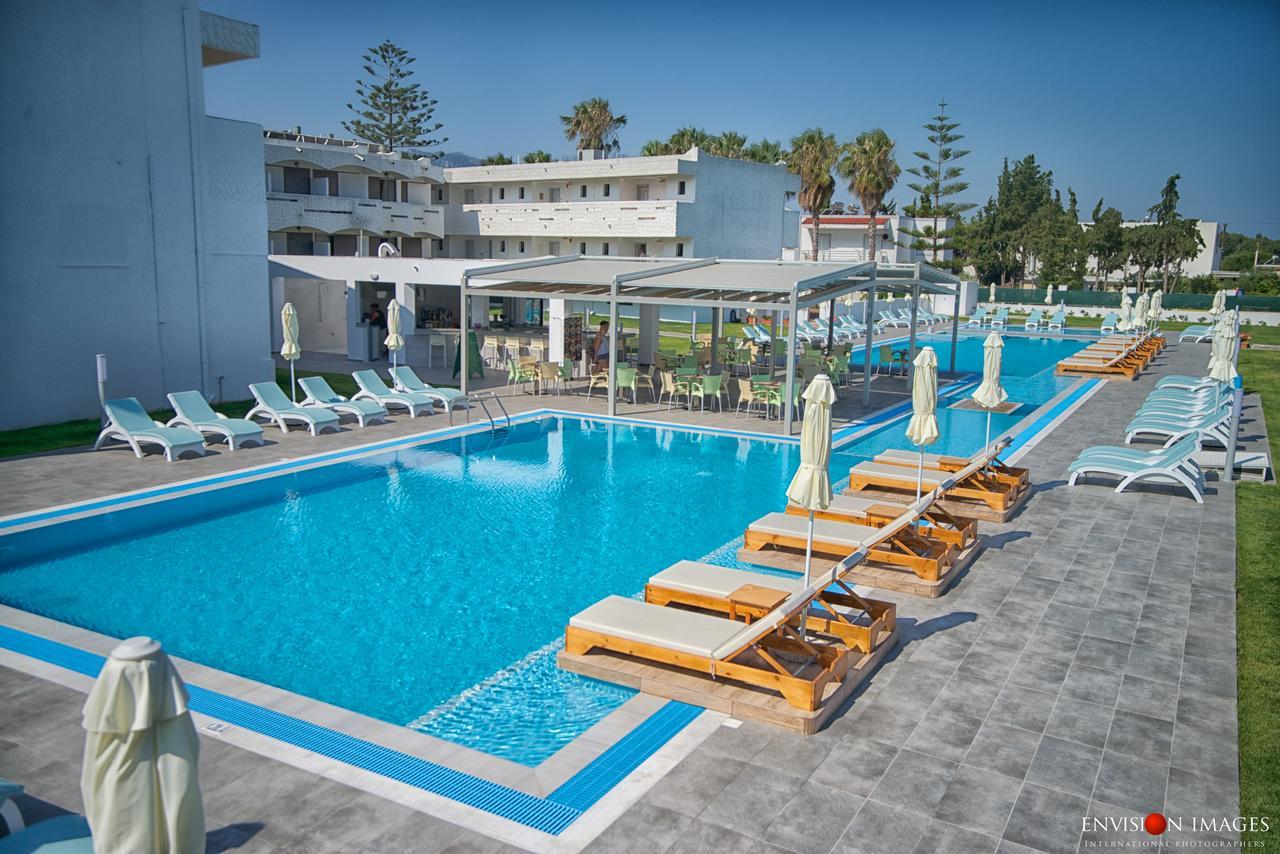 Frosini Hotel Lambi  Buitenkant foto
