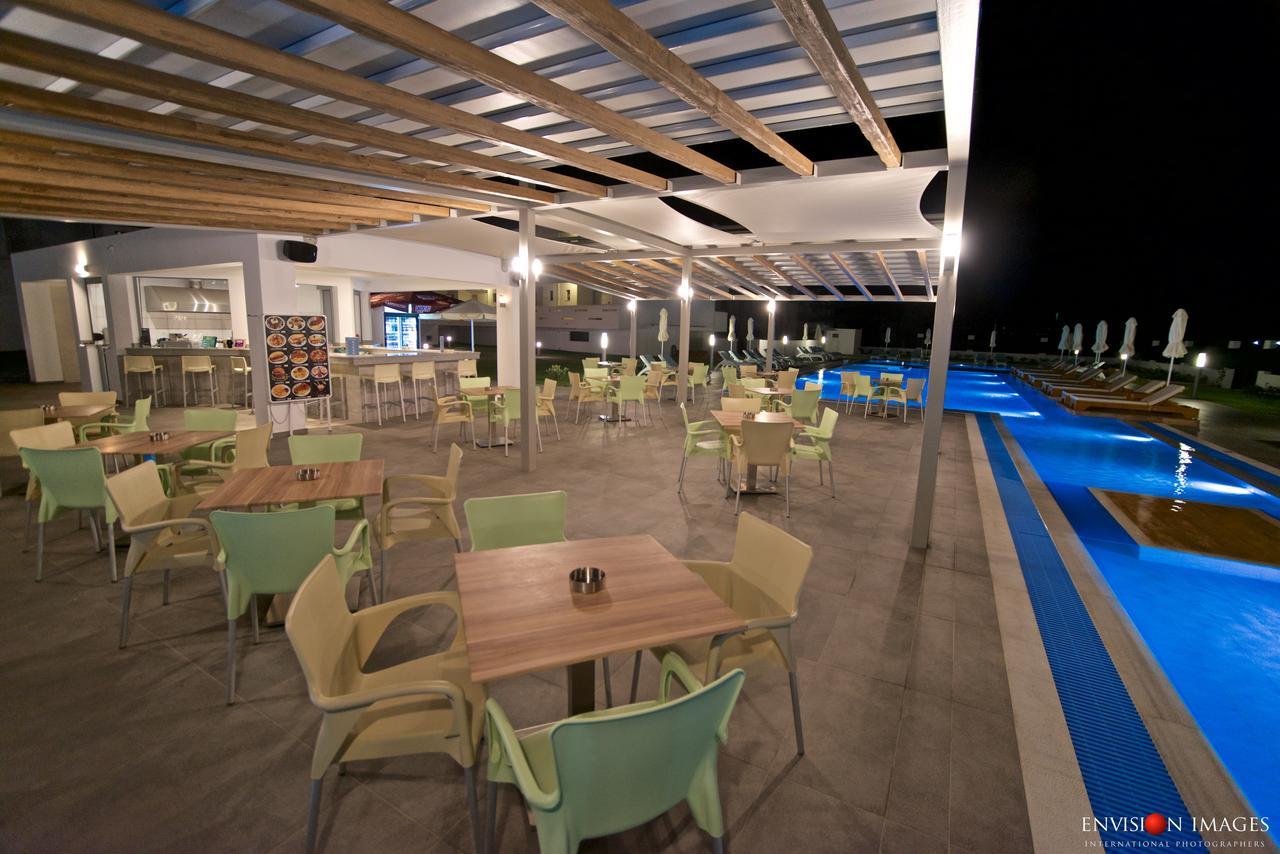 Frosini Hotel Lambi  Buitenkant foto