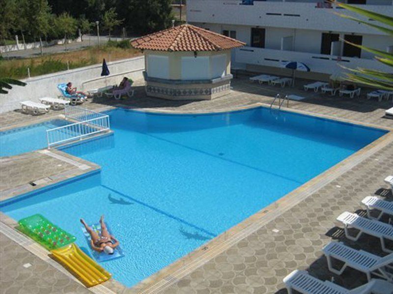 Frosini Hotel Lambi  Buitenkant foto